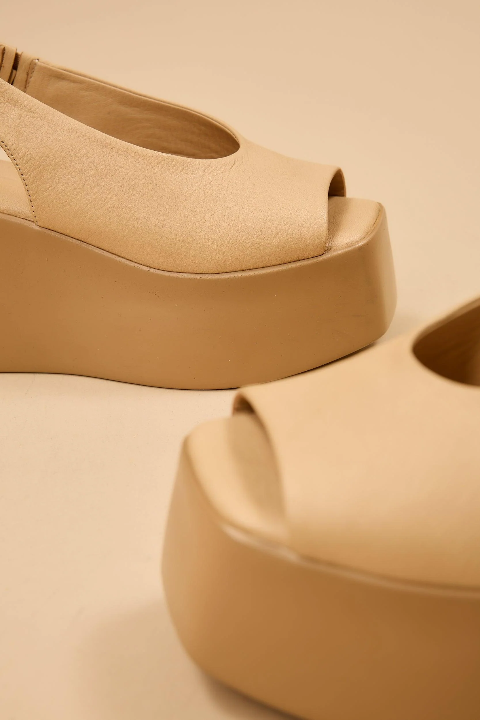 Ariadne Tan - Image 12