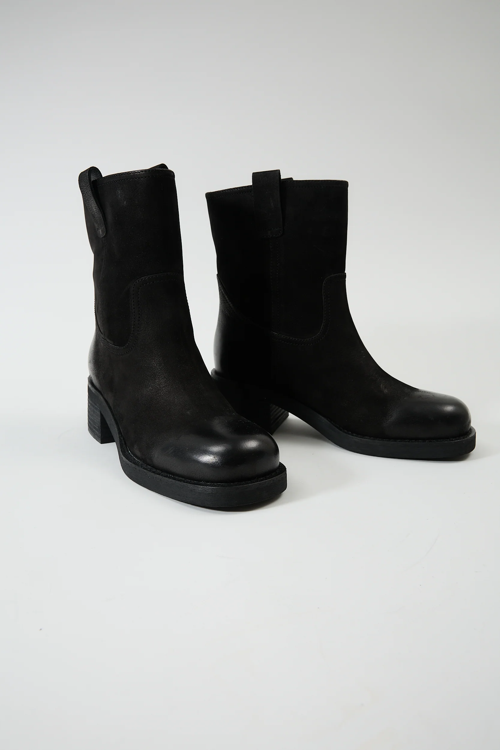 Aurelia Black - Image 6