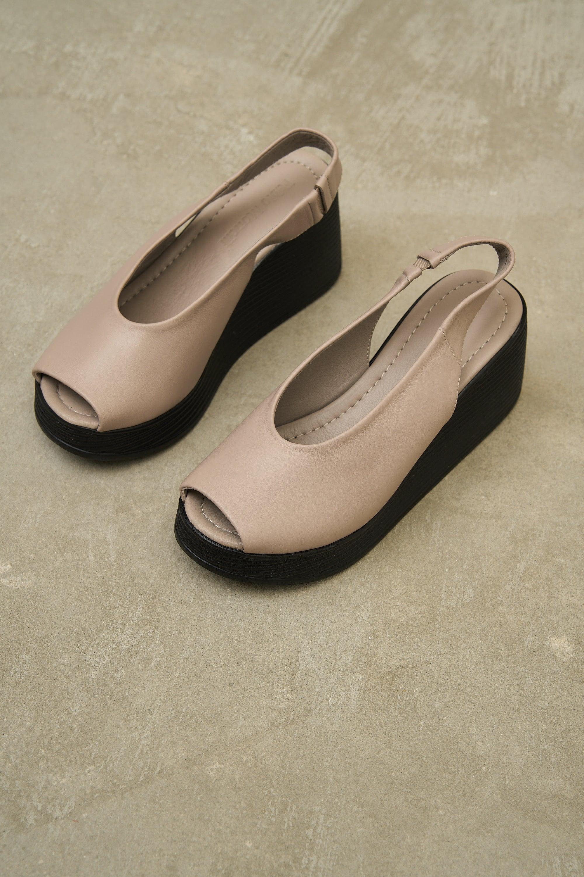Black Sand - Image 20