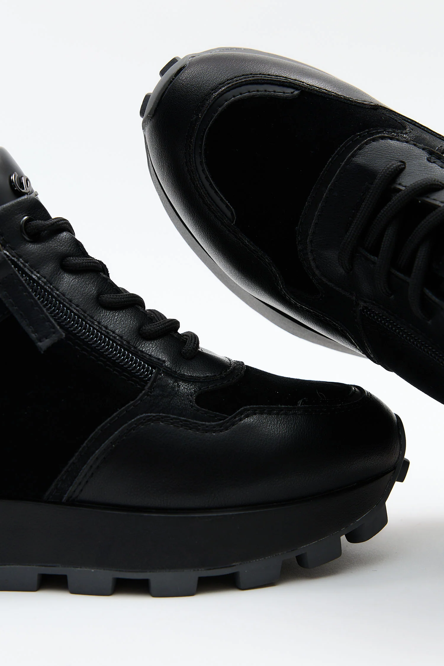 Brumelle Black - Image 7