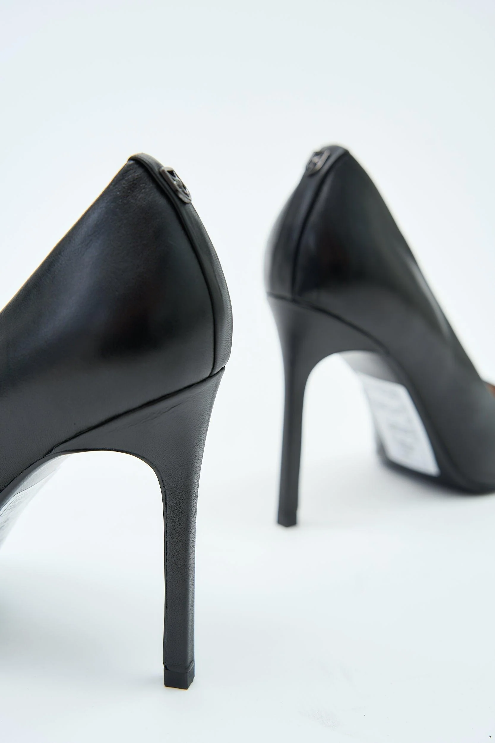 Carmen Black - Image 6