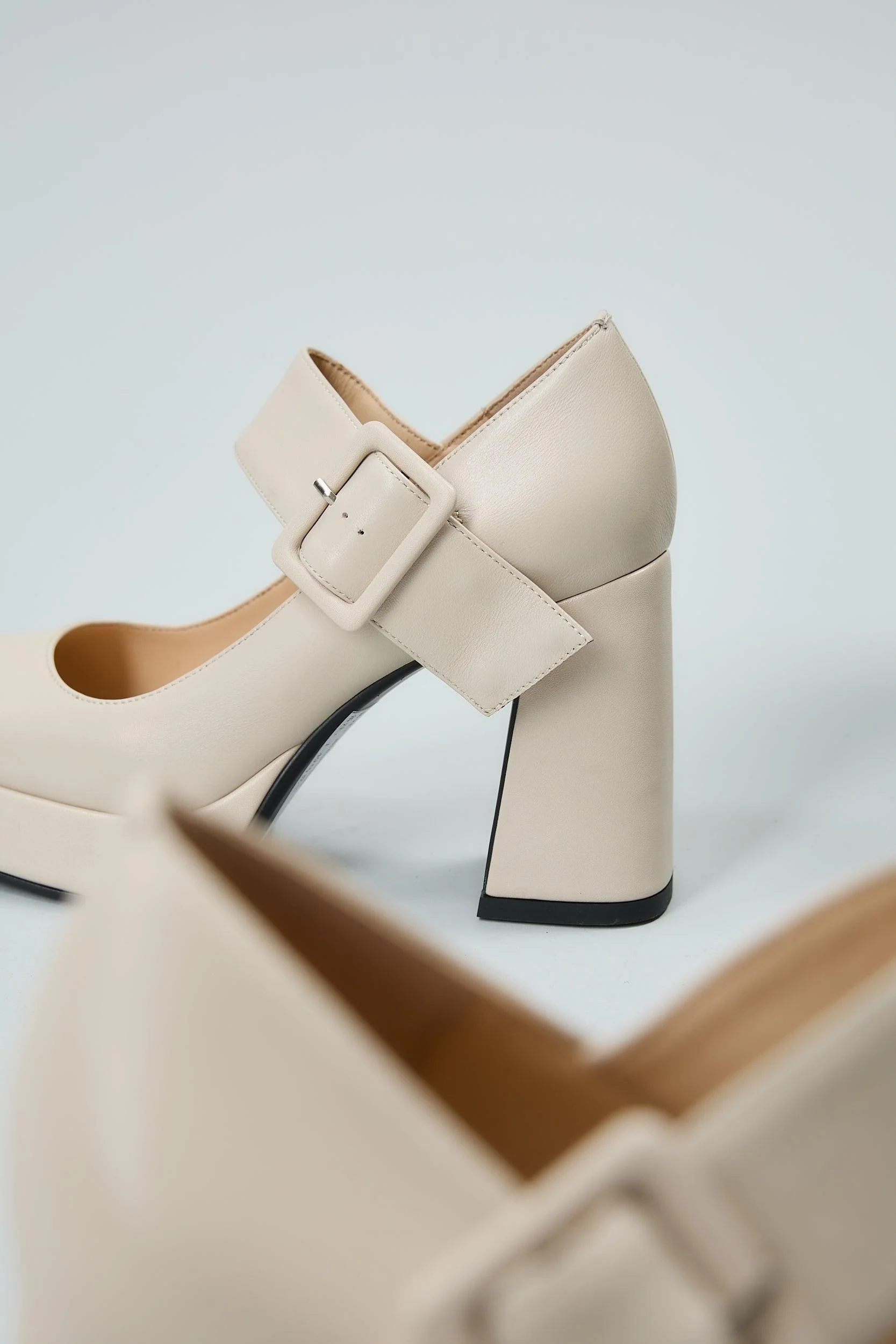 Claudia Beige - Image 13