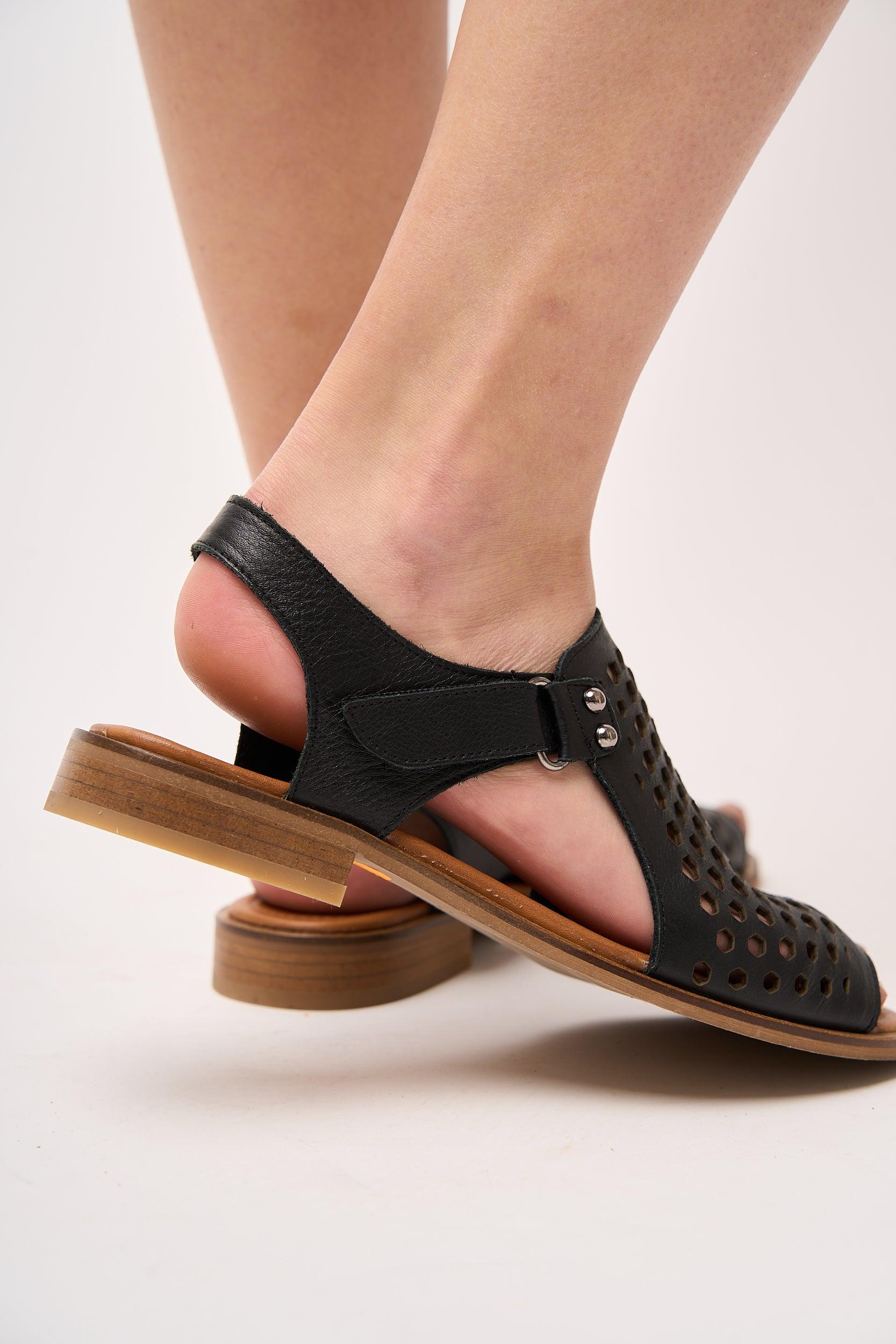 Comfelle Black - Image 4