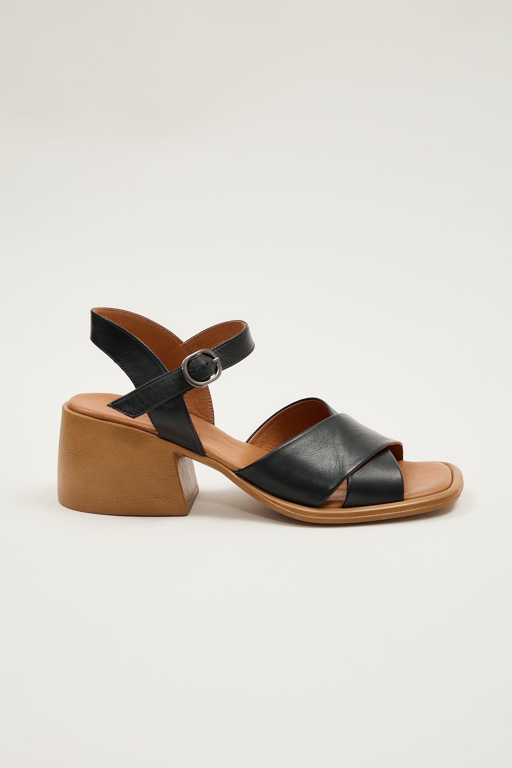 Daphne Tan - Image 7