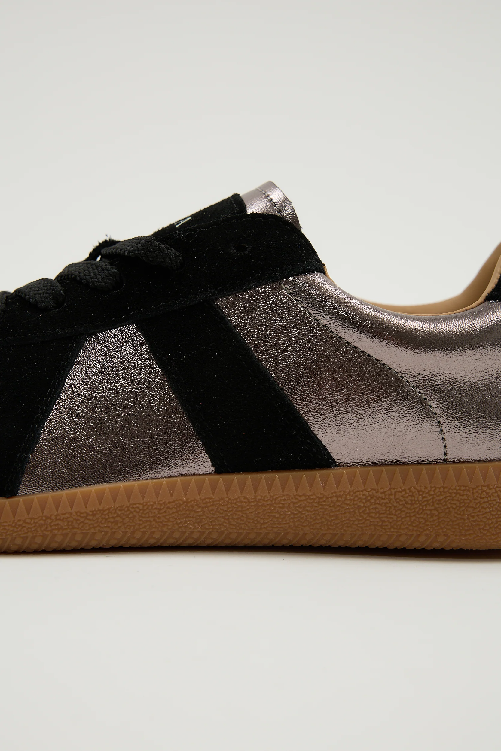 Delta Black - Image 8