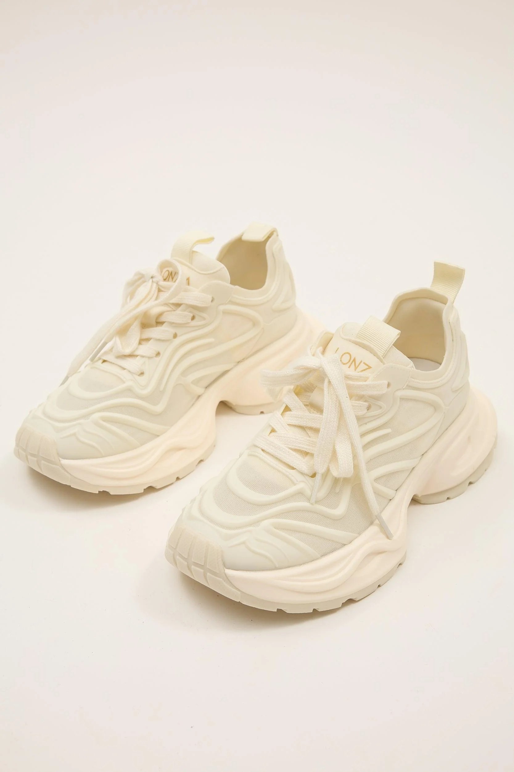 Elio Milk - Image 13