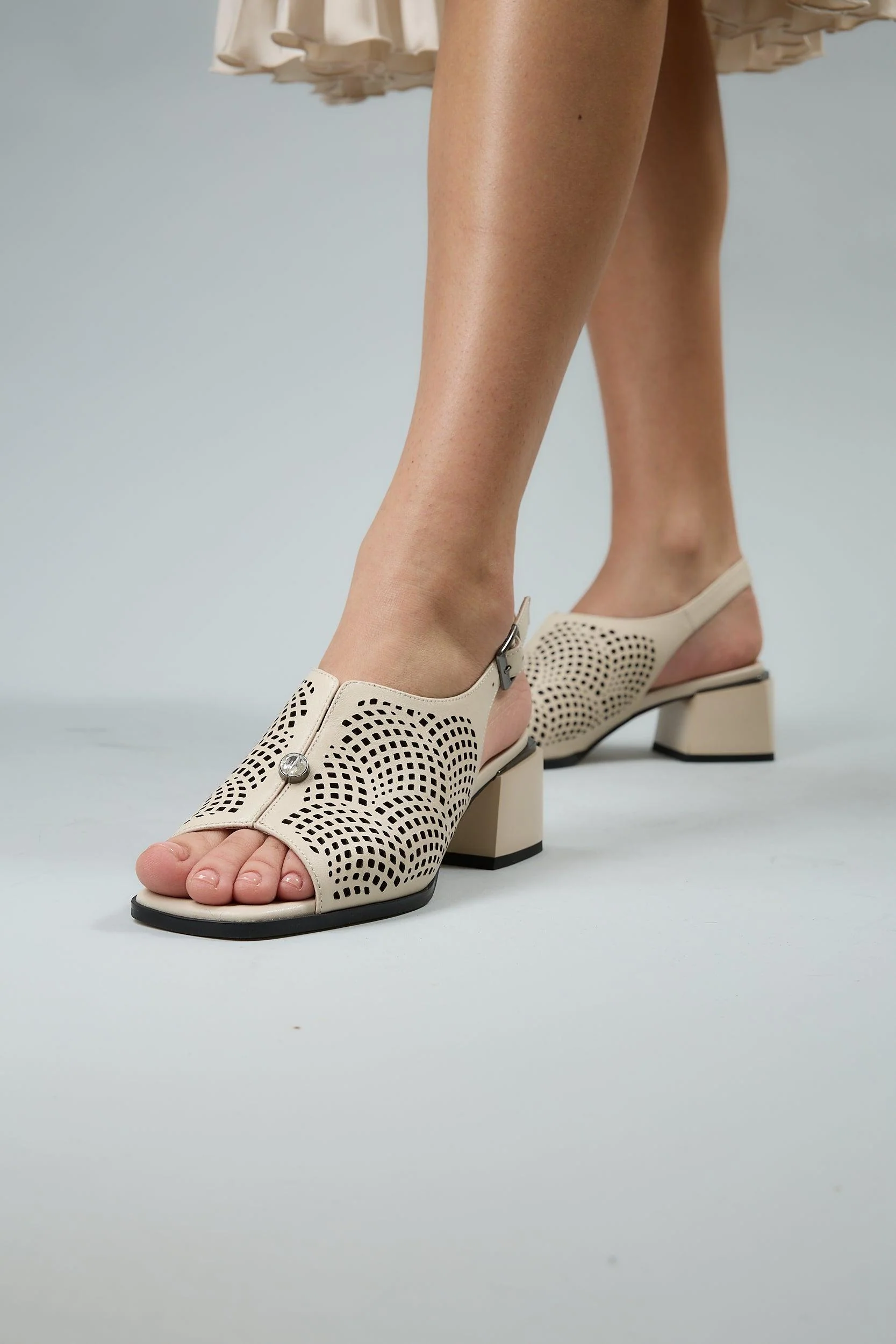 Gabriela Shell - Image 3