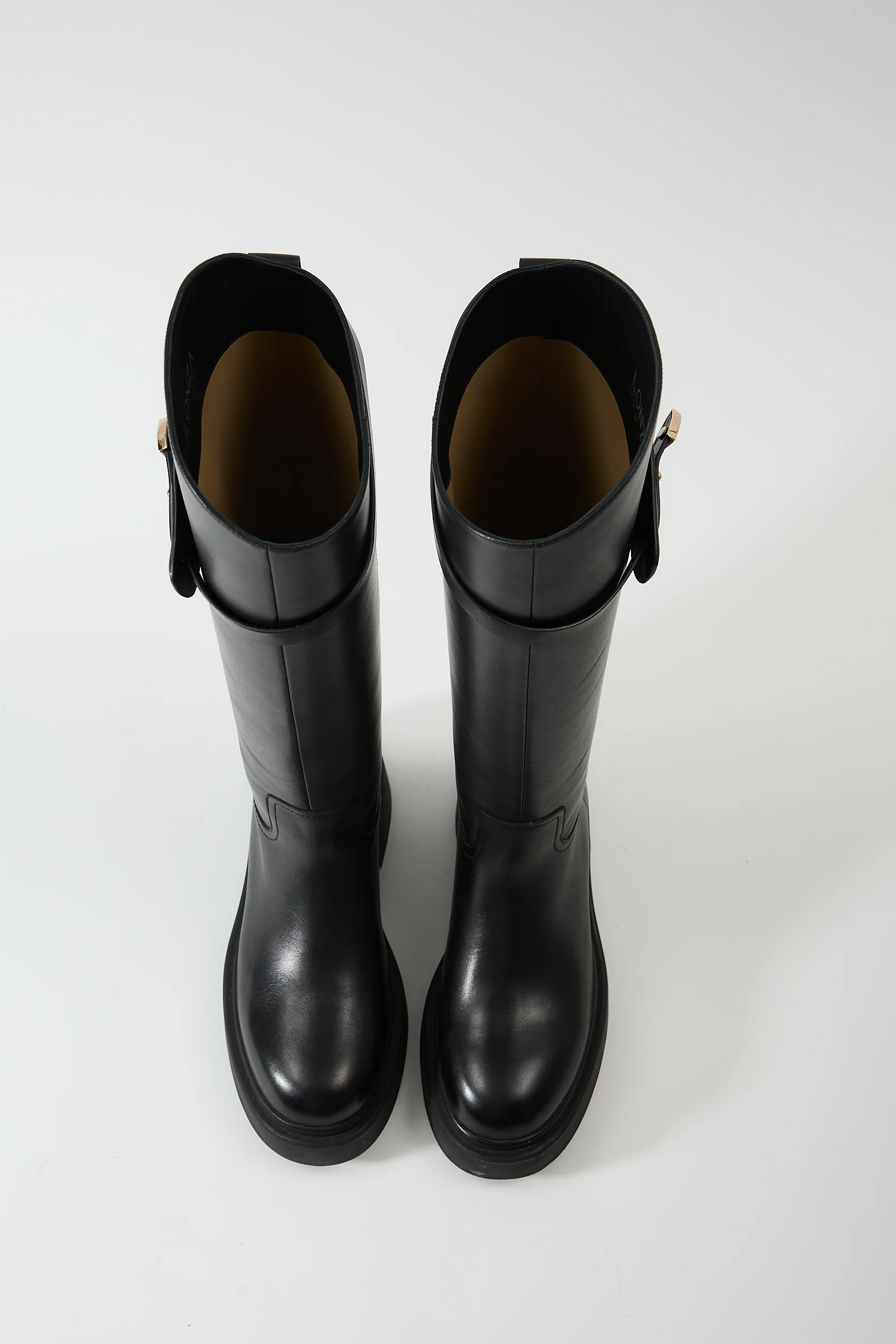 Helena Black - Image 7