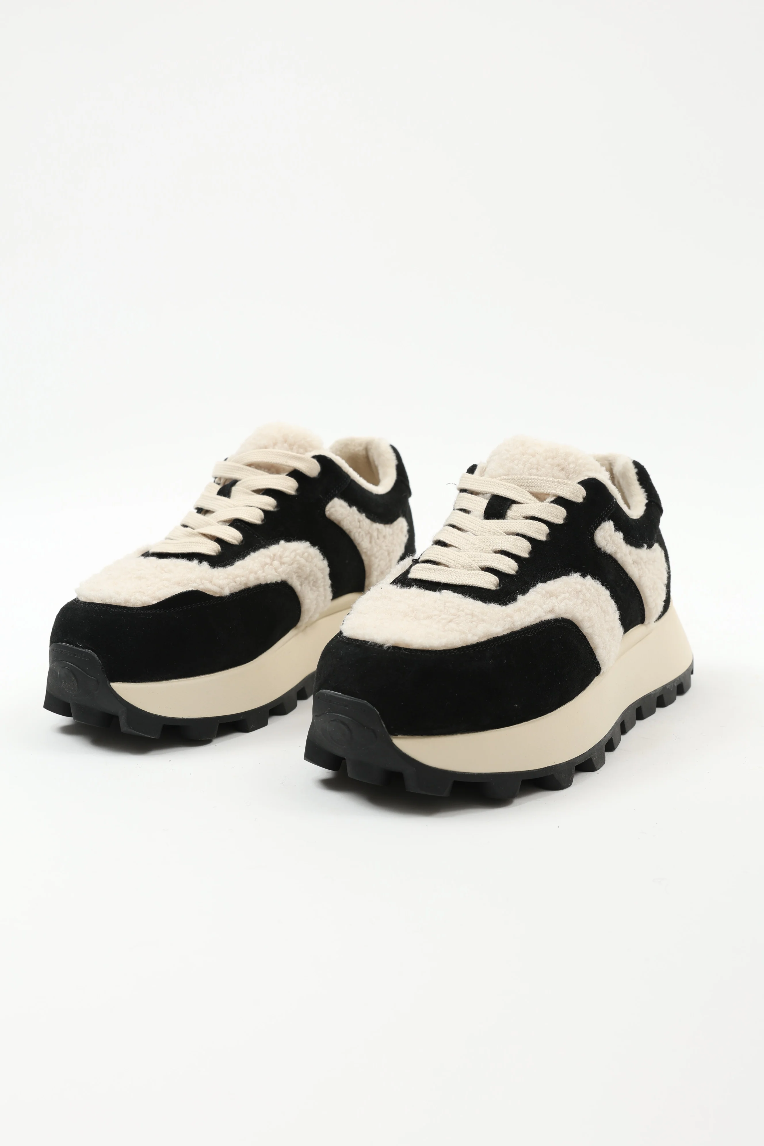 Ismini Black - Image 6