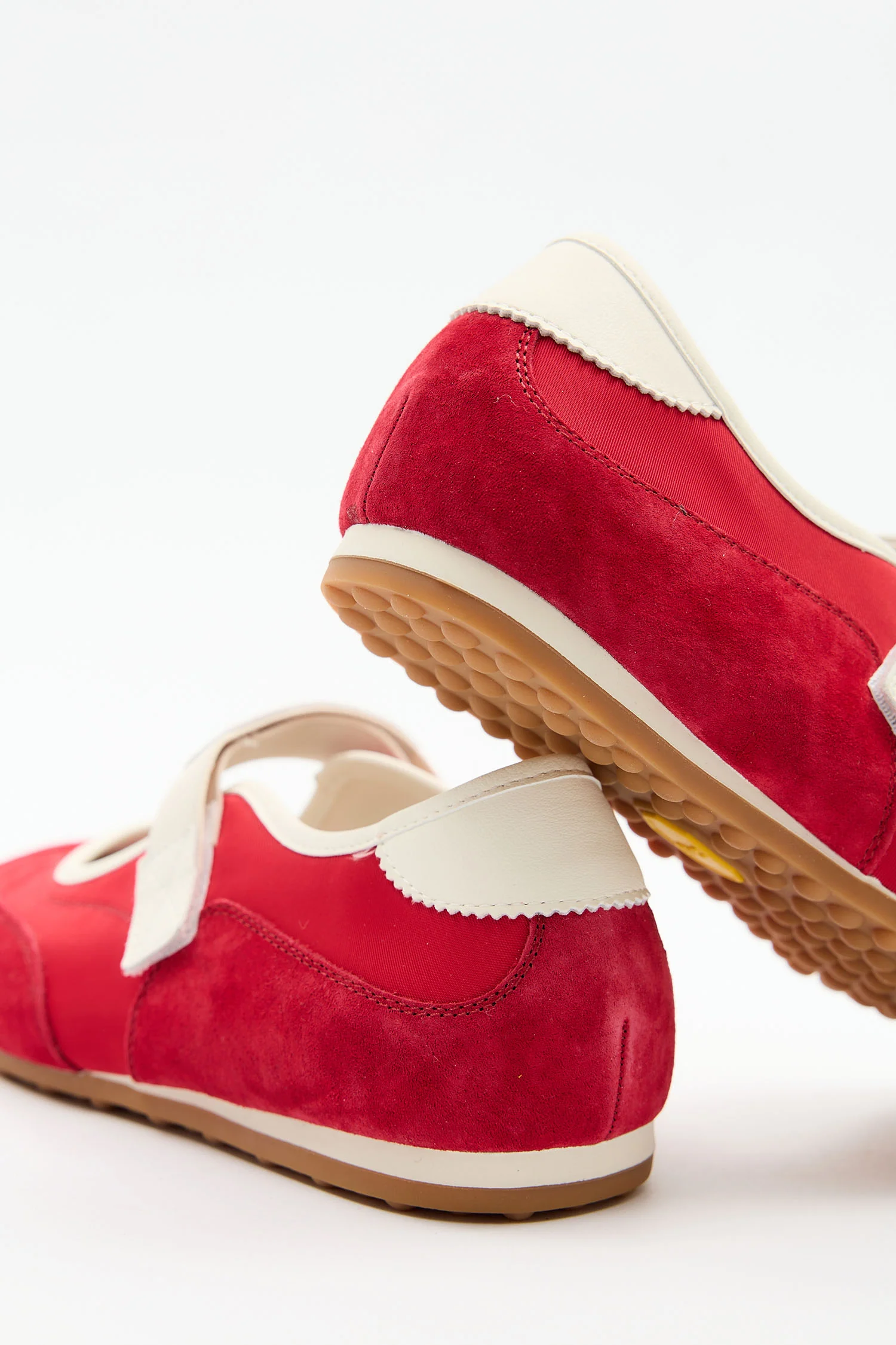 Janet Red - Image 4