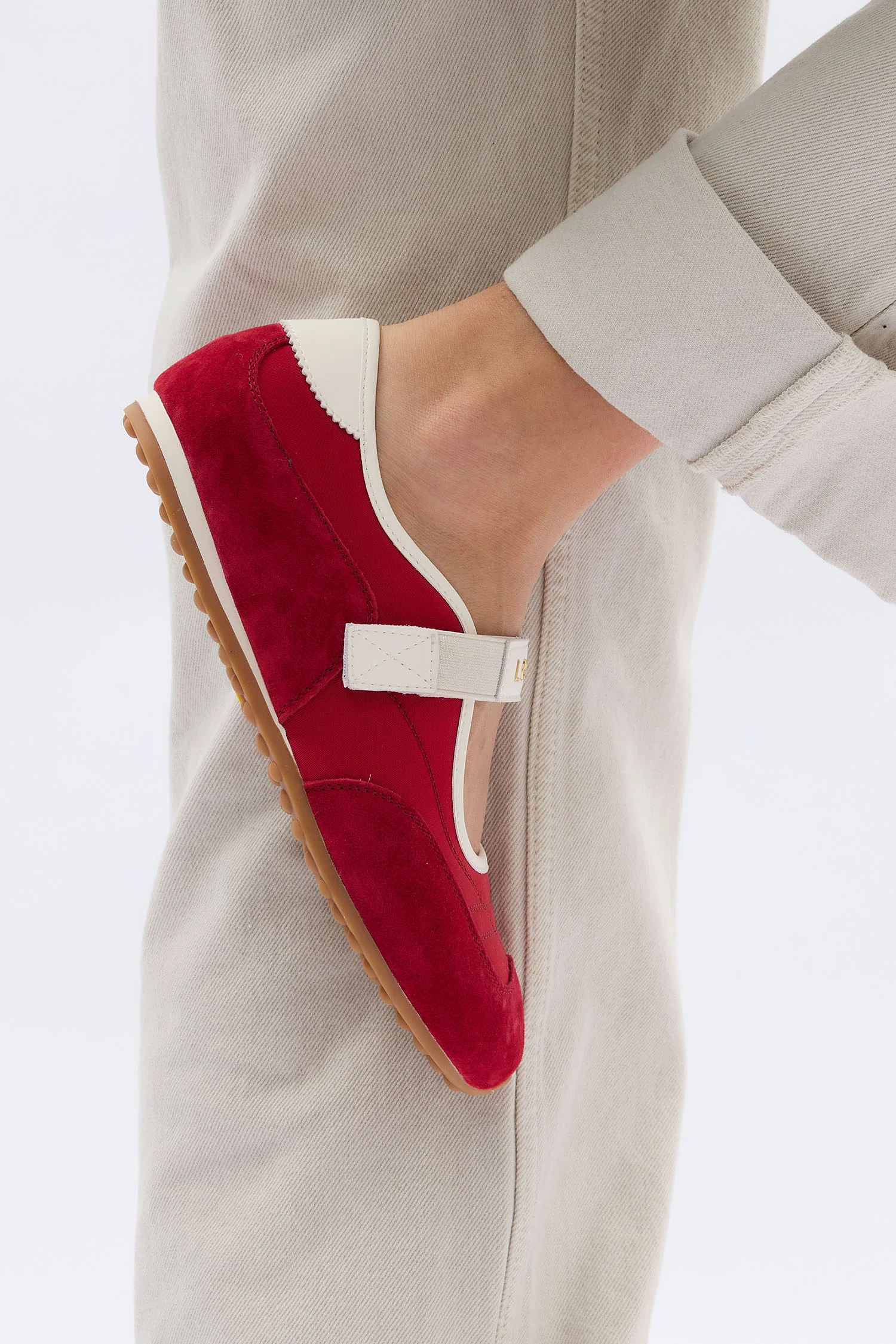 Janet Red - Image 8