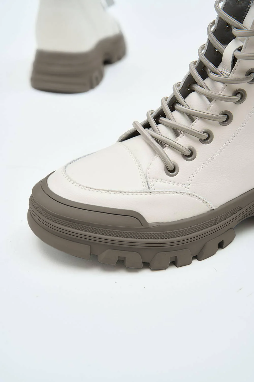 Karto White - Image 12