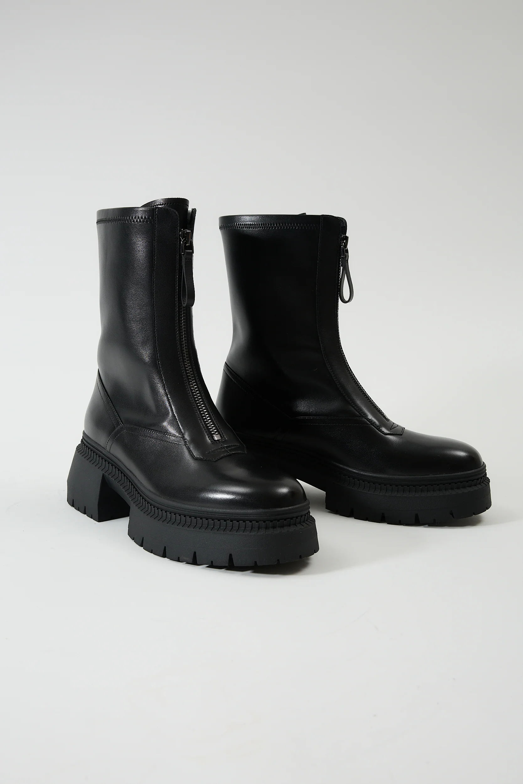 Metis Black - Image 5