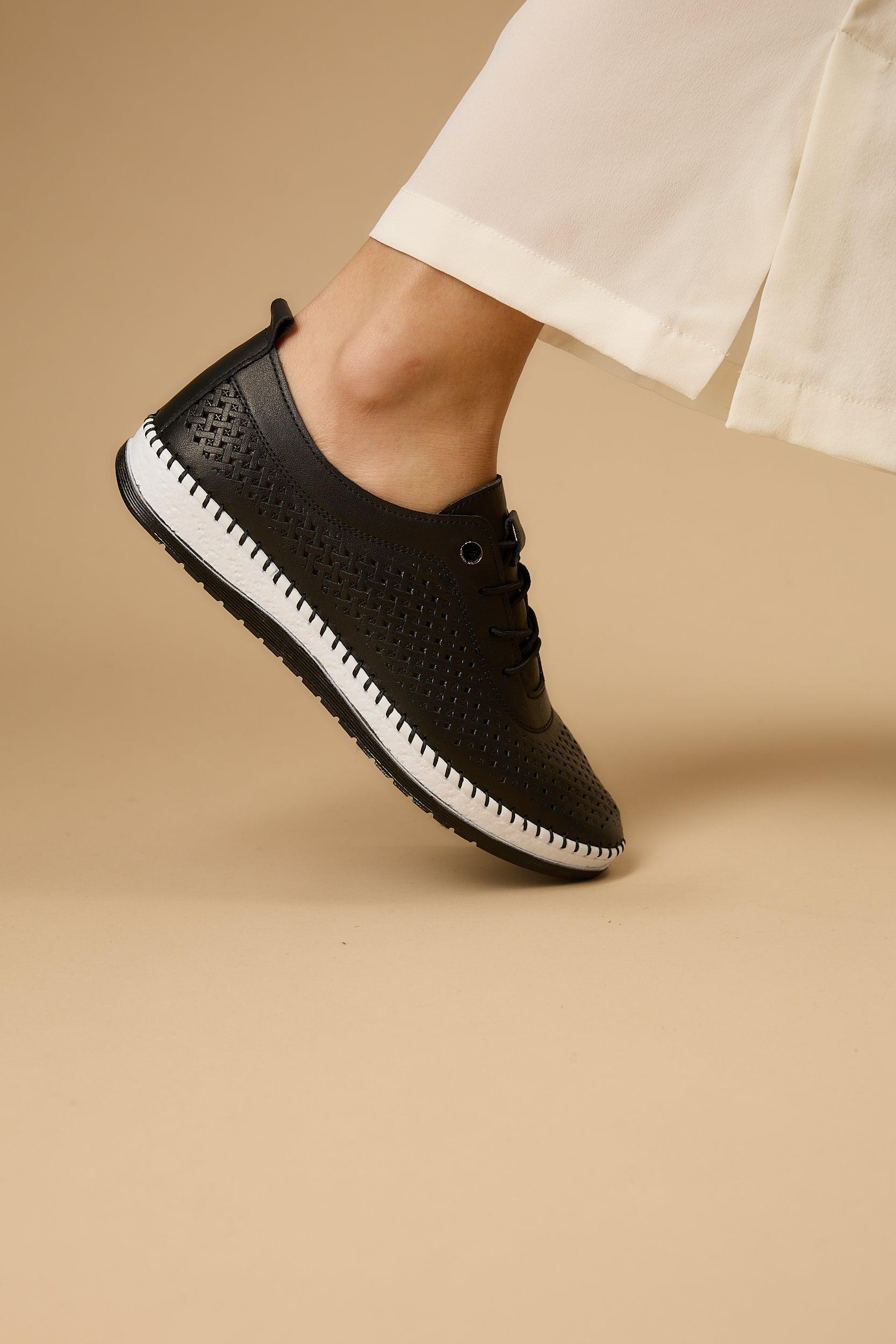 Shoella Black - Image 9