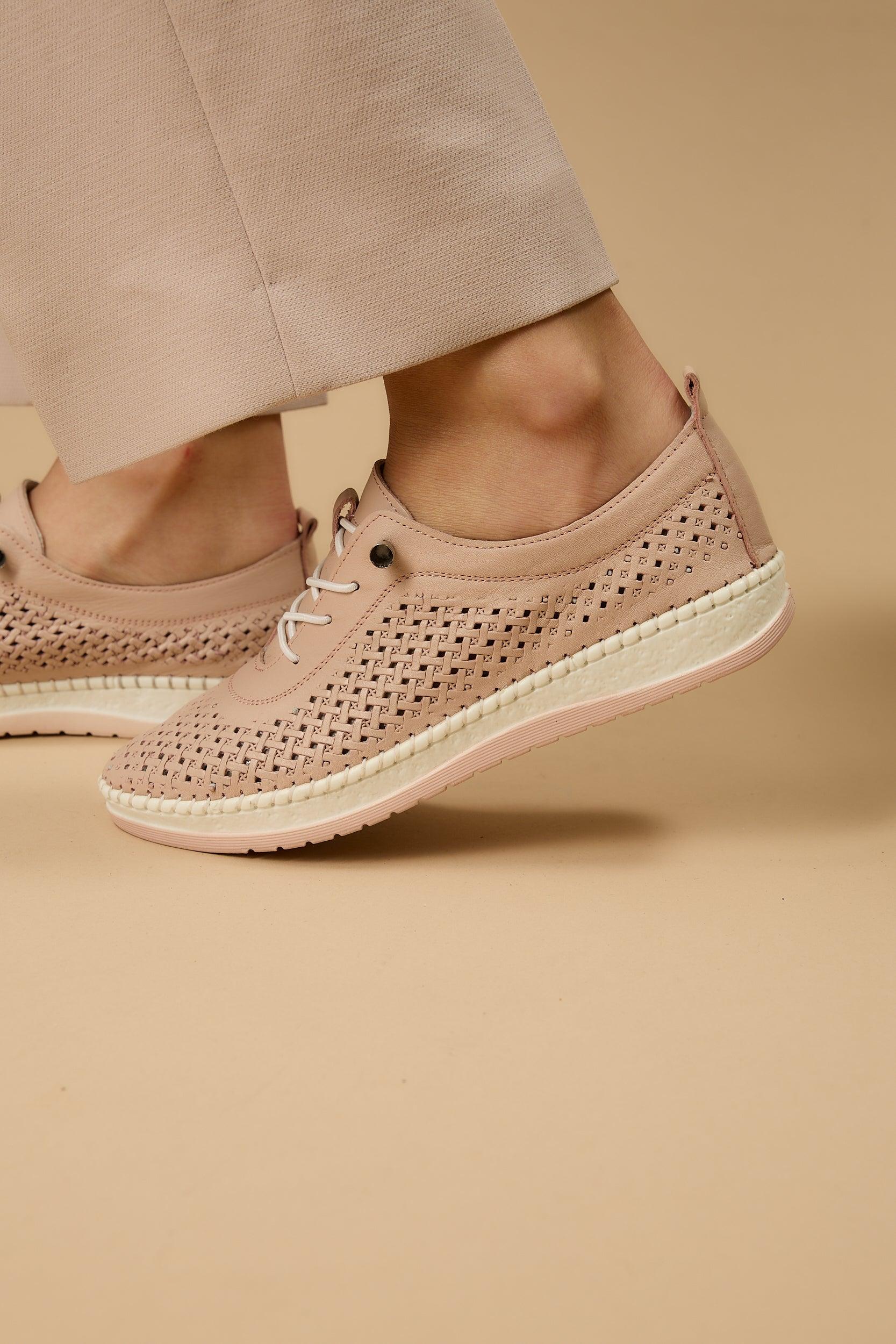 Shoella Blush - Image 5