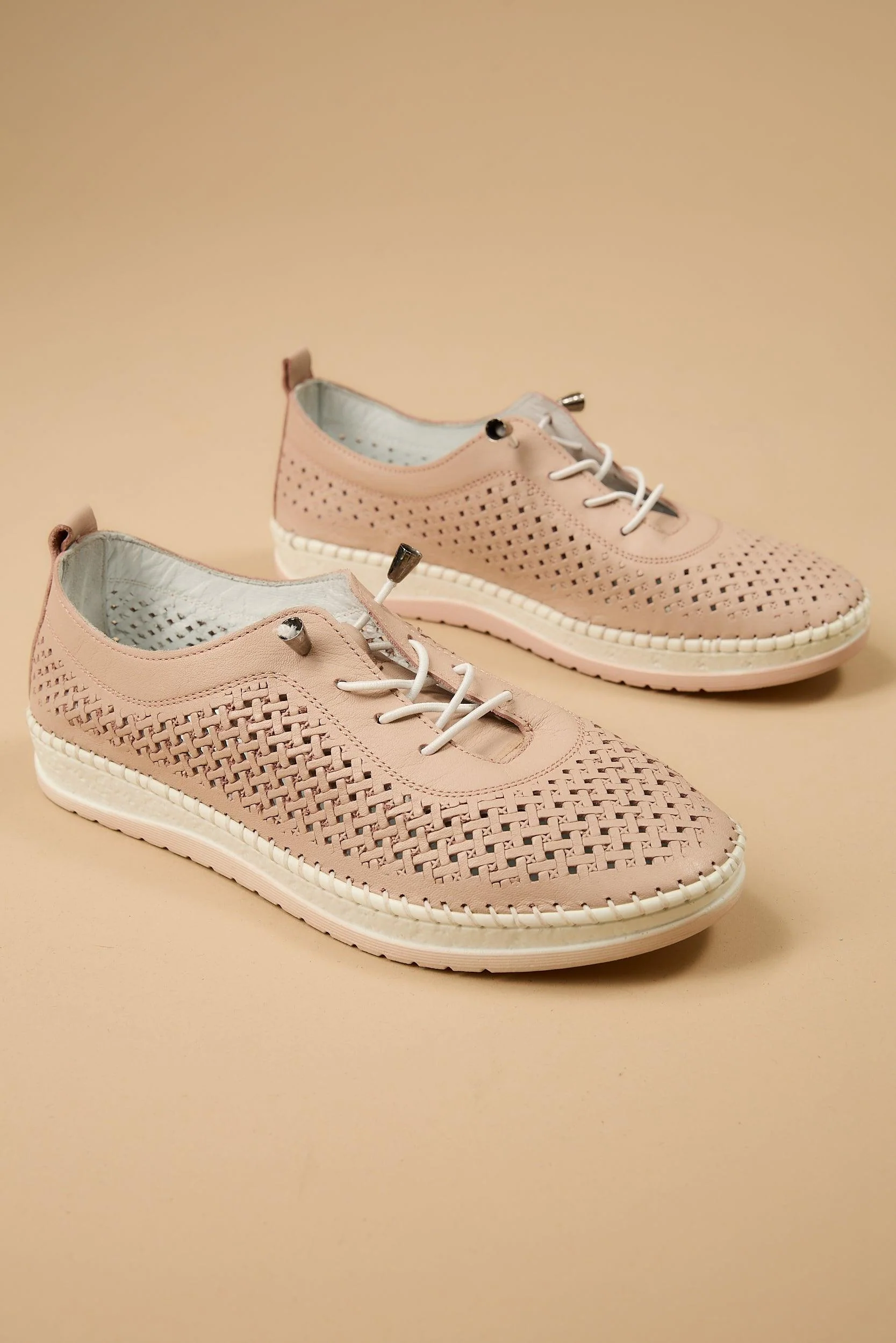 Shoella Blush - Image 9