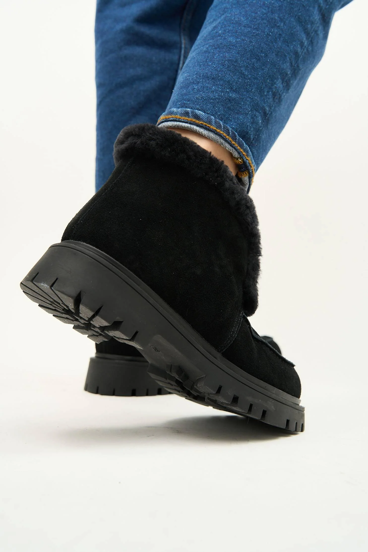 Vail Black - Image 5
