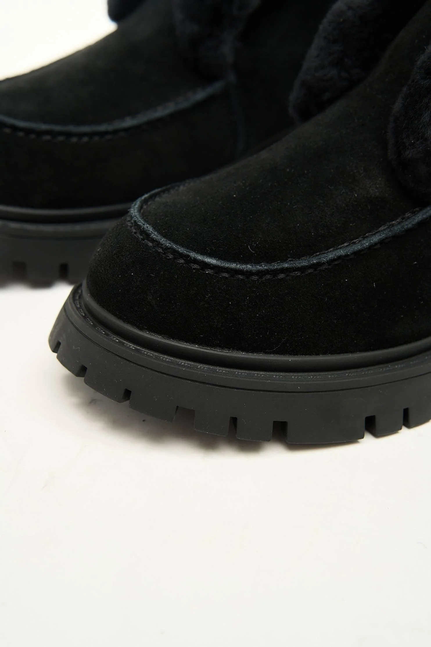 Vail Black - Image 9